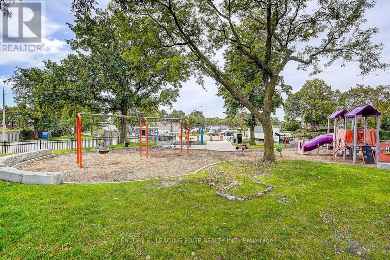 201 - 235 GRANDRAVINE DRIVE, Toronto (Glenfield-Jane Heights), Ontario, M3N1J2