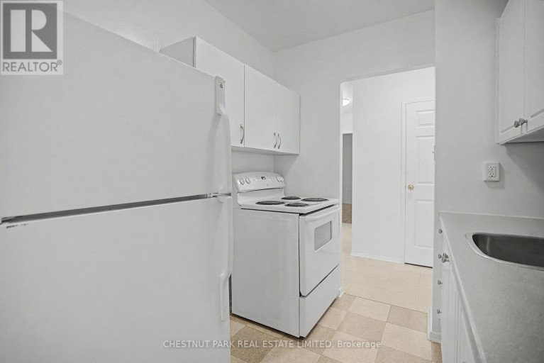 425 - 888 GLEN STREET, Oshawa (Lakeview), Ontario, L1J5Z4