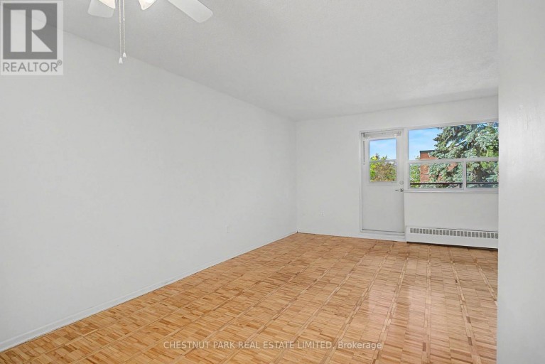 425 - 888 GLEN STREET, Oshawa (Lakeview), Ontario, L1J5Z4
