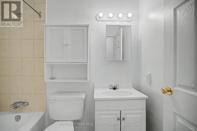 425 - 888 GLEN STREET, Oshawa (Lakeview), Ontario, L1J5Z4