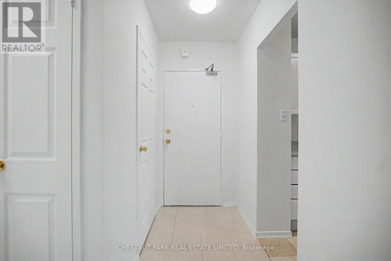 425 - 888 GLEN STREET, Oshawa (Lakeview), Ontario, L1J5Z4