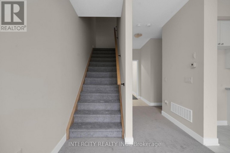 BLK 7 UNIT 2 - 102 WALDEN DRIVE, Shelburne, Ontario, L9V3Y1