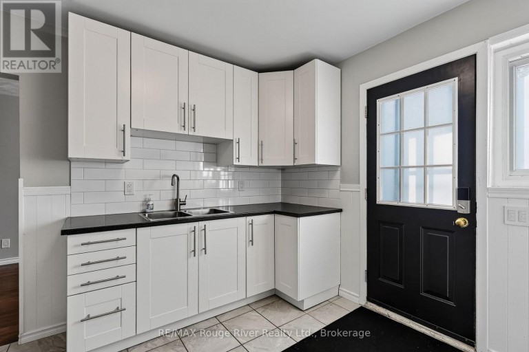 8 - 137 FURNACE STREET, Cobourg, Ontario, K9A2E5