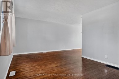 8 - 137 FURNACE STREET Cobourg Ontario photo 4