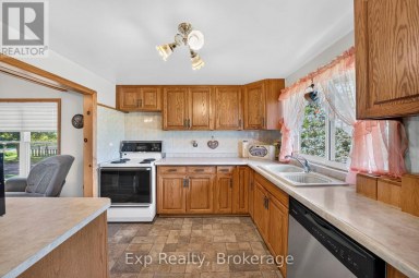 257 ELMBROOK ROAD Prince Edward County (Sophiasburg Ward) Ontario photo 10