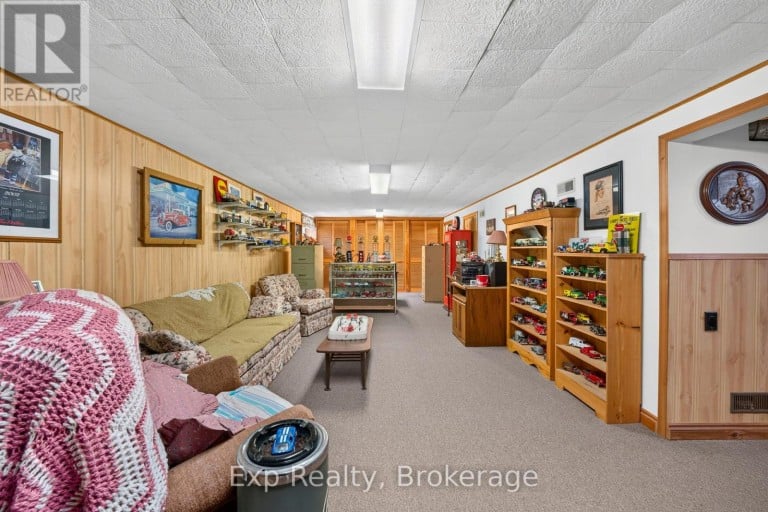 257 ELMBROOK ROAD, Prince Edward County (Sophiasburg Ward), Ontario, K0K2T0