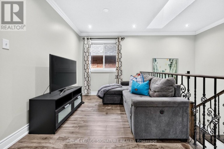 70 FLORETTE PLACE, Brampton (Fletcher's Meadow), Ontario, L7A3G5