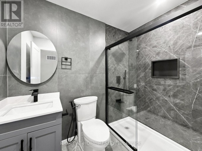 1530 PORTSMOUTH PLACE, Mississauga (East Credit), Ontario, L5M7W1