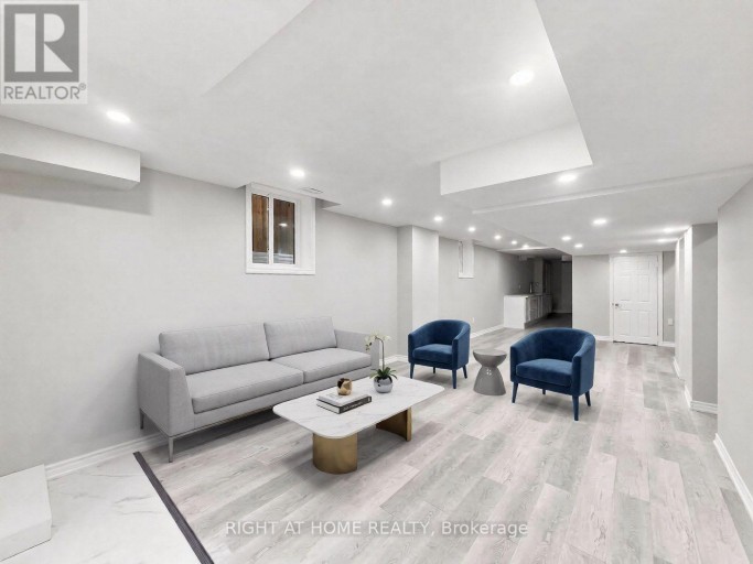 1530 PORTSMOUTH PLACE, Mississauga (East Credit), Ontario, L5M7W1