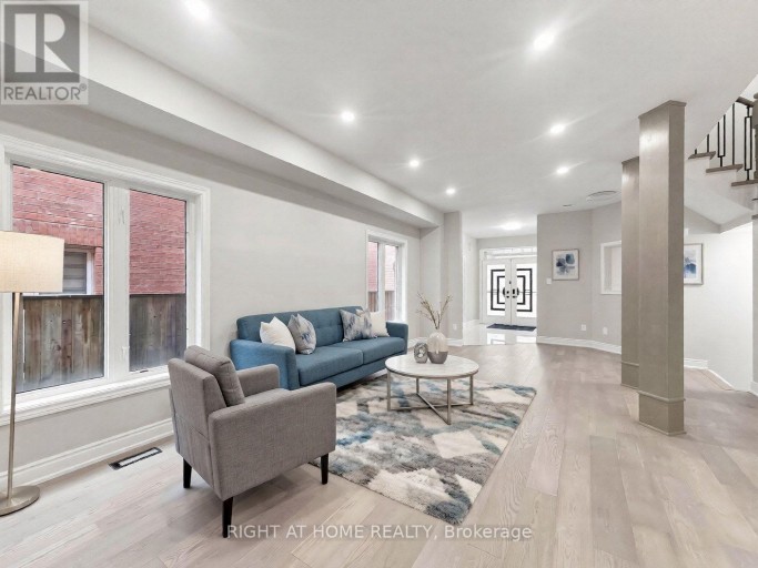 1530 PORTSMOUTH PLACE, Mississauga (East Credit), Ontario, L5M7W1