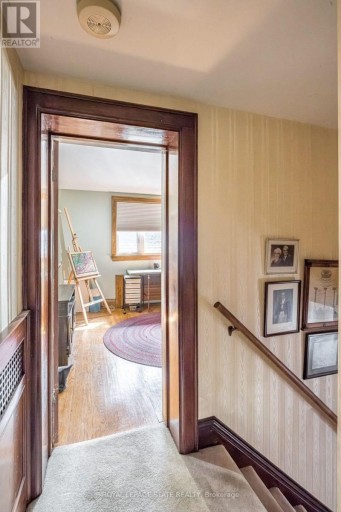 18 FORSYTH AVENUE N, Hamilton (Westdale), Ontario, L8S4E1