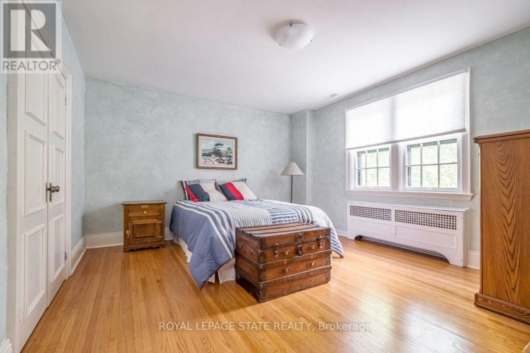 18 FORSYTH AVENUE N, Hamilton (Westdale), Ontario, L8S4E1