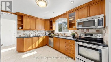 210 SHAUGHNESSY BOULEVARD Toronto (Don Valley Village) Ontario photo 3