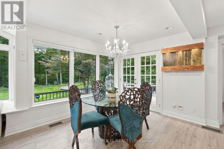 1228 ELGIN CRESCENT, Oakville (FA Falgarwood), Ontario, L6H2J7