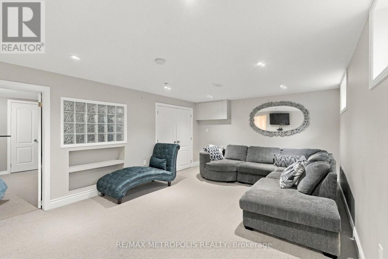 1228 ELGIN CRESCENT, Oakville (FA Falgarwood), Ontario, L6H2J7