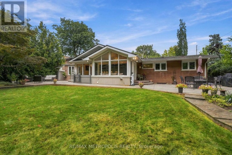 1228 ELGIN CRESCENT, Oakville (FA Falgarwood), Ontario, L6H2J7