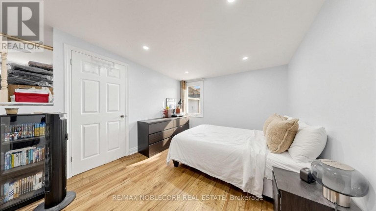 95 SNOWOOD COURT, Toronto (Glenfield-Jane Heights), Ontario, M3N1E7