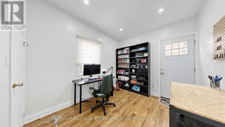 95 SNOWOOD COURT, Toronto (Glenfield-Jane Heights), Ontario, M3N1E7