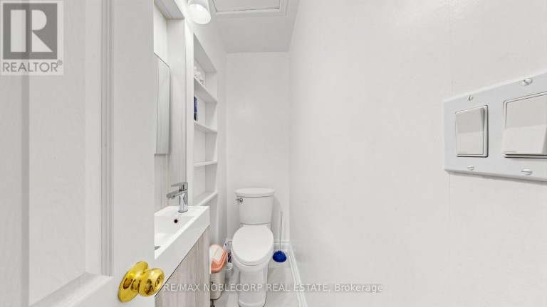 95 SNOWOOD COURT, Toronto (Glenfield-Jane Heights), Ontario, M3N1E7