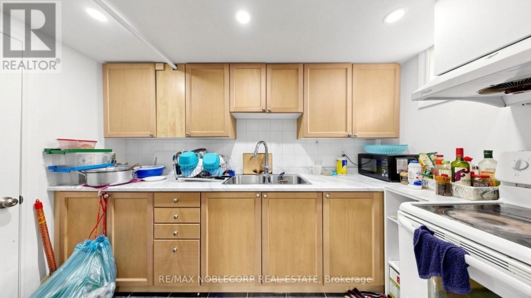 95 SNOWOOD COURT, Toronto (Glenfield-Jane Heights), Ontario, M3N1E7