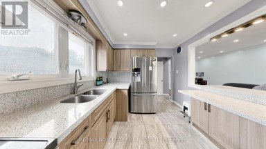 95 SNOWOOD COURT Toronto (Glenfield-Jane Heights) Ontario photo 3
