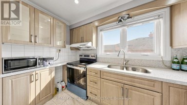 95 SNOWOOD COURT Toronto (Glenfield-Jane Heights) Ontario photo 5