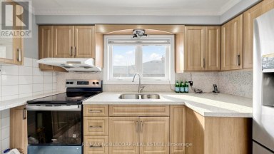 95 SNOWOOD COURT Toronto (Glenfield-Jane Heights) Ontario photo 6