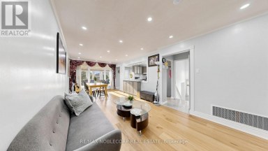 95 SNOWOOD COURT Toronto (Glenfield-Jane Heights) Ontario photo 7