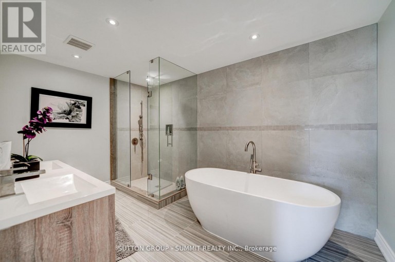 6 FLANDERS ROAD, Brampton (Credit Valley), Ontario, L6X0W3