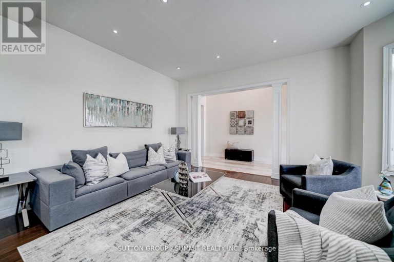 6 FLANDERS ROAD, Brampton (Credit Valley), Ontario, L6X0W3