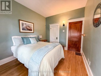 114 COLLEGE AVENUE Sarnia Ontario photo 11