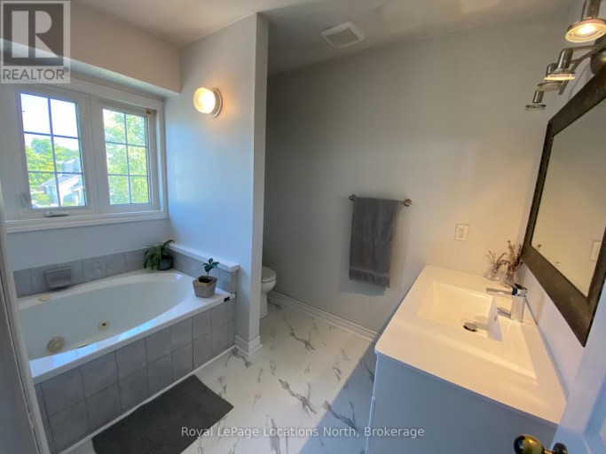 10 - 146 SETTLERS WAY, Blue Mountains, Ontario, L9Y0M5