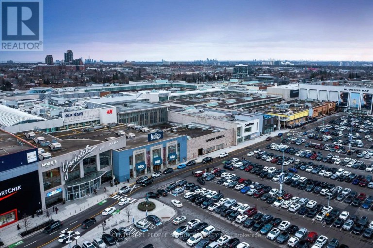 UPPER - 37 BENTWORTH AVENUE, Toronto (Yorkdale-Glen Park), Ontario, M6A1P1