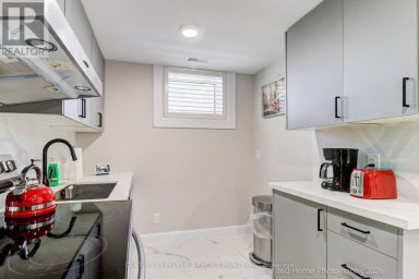 UPPER - 37 BENTWORTH AVENUE Toronto (Yorkdale-Glen Park) Ontario photo 34