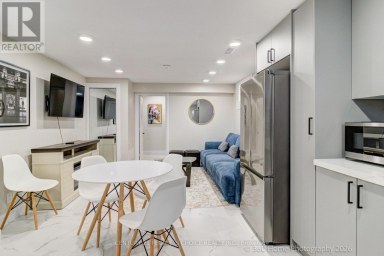 UPPER - 37 BENTWORTH AVENUE Toronto (Yorkdale-Glen Park) Ontario photo 36