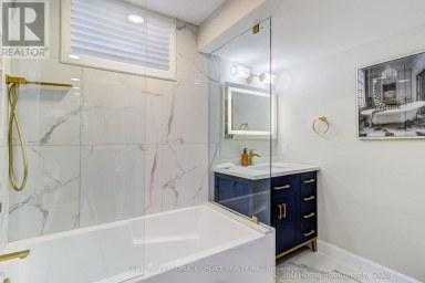 UPPER - 37 BENTWORTH AVENUE Toronto (Yorkdale-Glen Park) Ontario photo 39