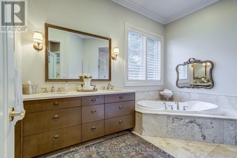 21 HARRINGTON PLACE, Hamilton (Ancaster), Ontario, L9G4Z2