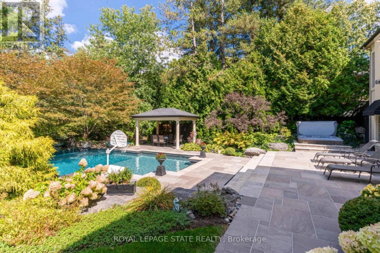 21 HARRINGTON PLACE, Hamilton (Ancaster), Ontario, L9G4Z2