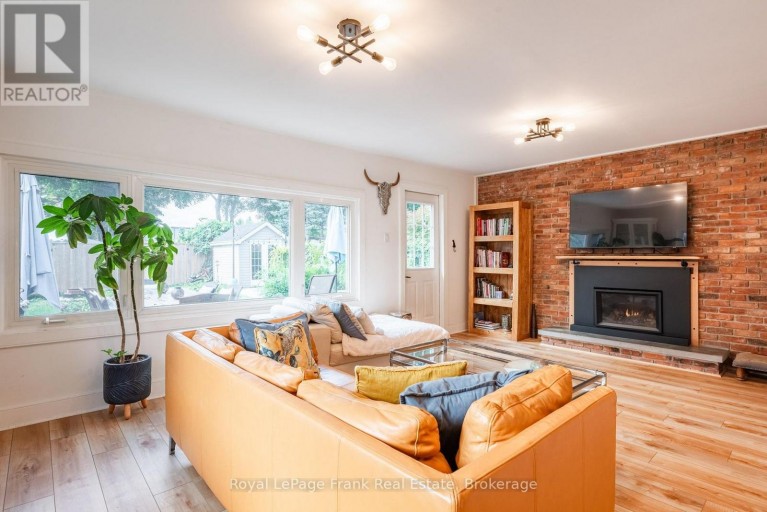 6254 RUSSELL STREET, Niagara Falls (Stamford), Ontario, L2J1P1