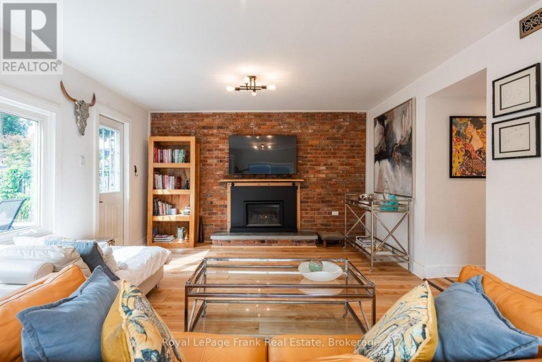 6254 RUSSELL STREET, Niagara Falls (Stamford), Ontario, L2J1P1