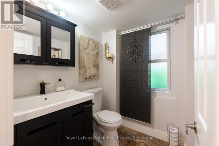 6254 RUSSELL STREET, Niagara Falls (Stamford), Ontario, L2J1P1