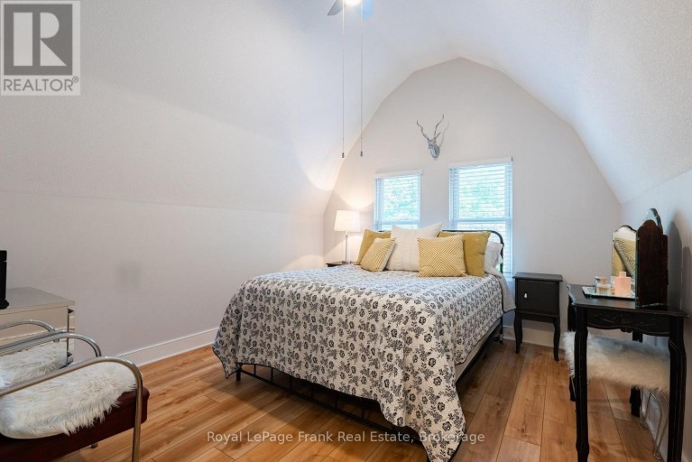 6254 RUSSELL STREET, Niagara Falls (Stamford), Ontario, L2J1P1