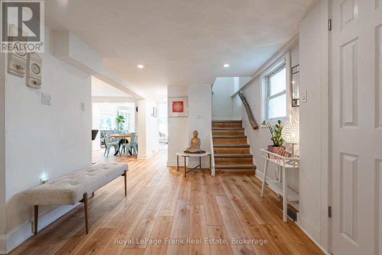 6254 RUSSELL STREET, Niagara Falls (Stamford), Ontario, L2J1P1