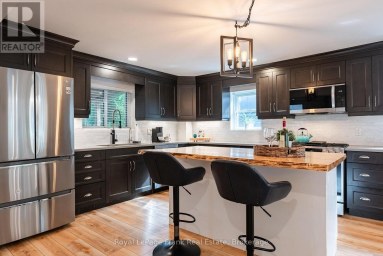 6254 RUSSELL STREET Niagara Falls (Stamford) Ontario photo 8
