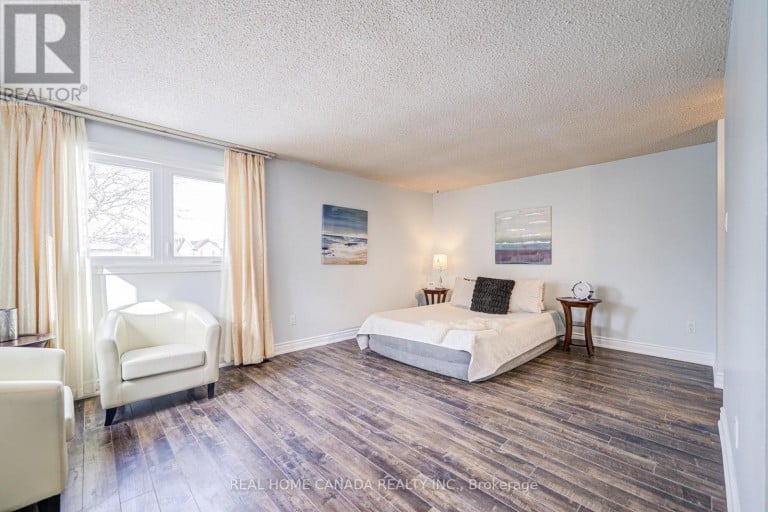 21 HALLEN ROAD, Brampton (Fletcher's West), Ontario, L6Y2V5