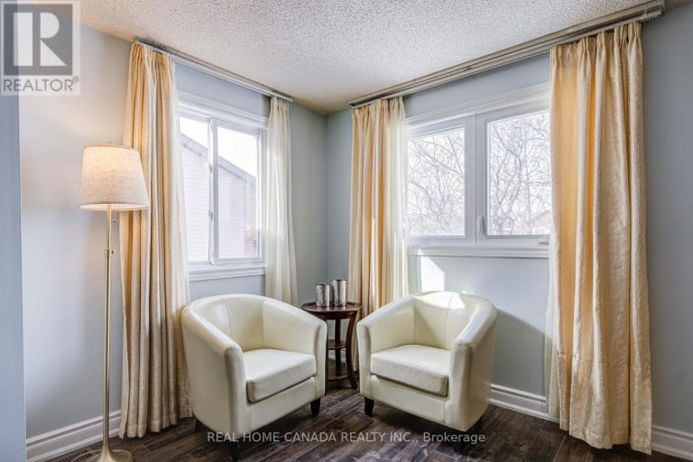 21 HALLEN ROAD, Brampton (Fletcher's West), Ontario, L6Y2V5