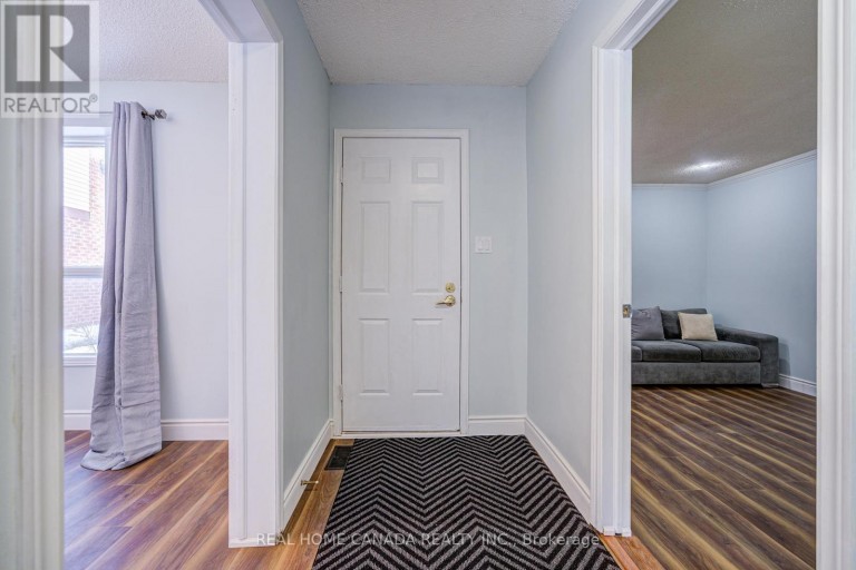 21 HALLEN ROAD, Brampton (Fletcher's West), Ontario, L6Y2V5