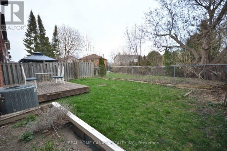 21 HALLEN ROAD, Brampton (Fletcher's West), Ontario, L6Y2V5