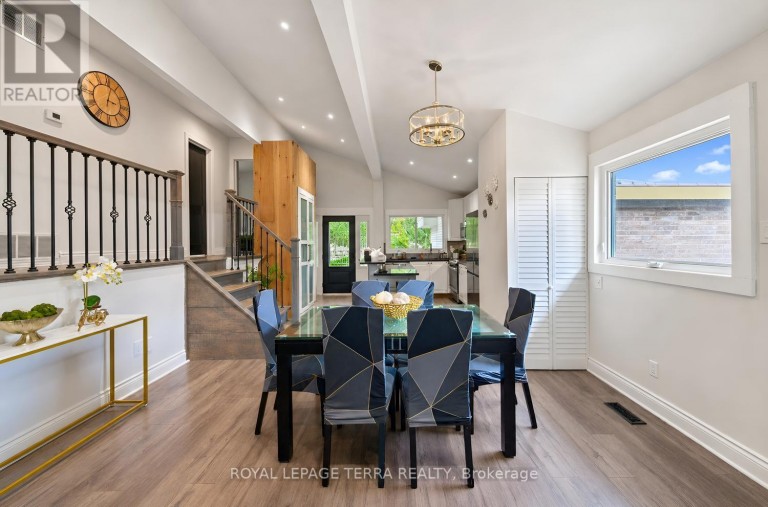 1571 LEWISHAM DRIVE, Mississauga (Clarkson), Ontario, L5J3R2