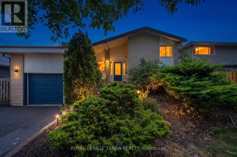 1571 LEWISHAM DRIVE, Mississauga (Clarkson), Ontario, L5J3R2